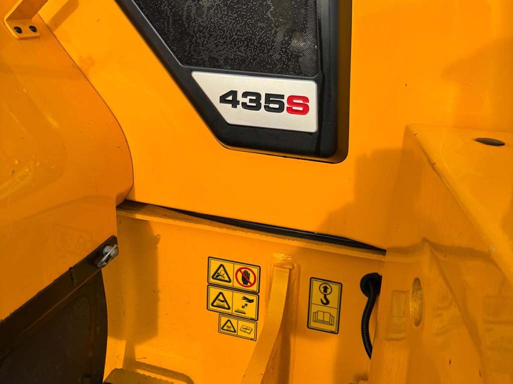 JCB 435S loading shovel